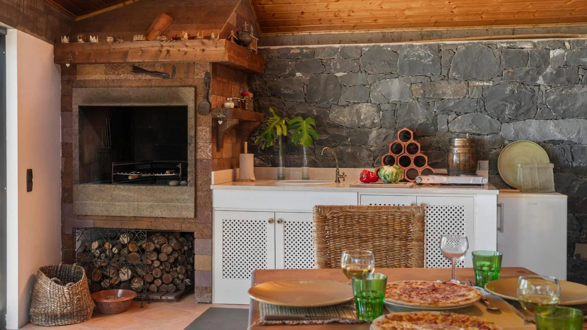 Casa Da Raposeira By An Island Apart Calheta  Holiday home Calheta (Madeira)