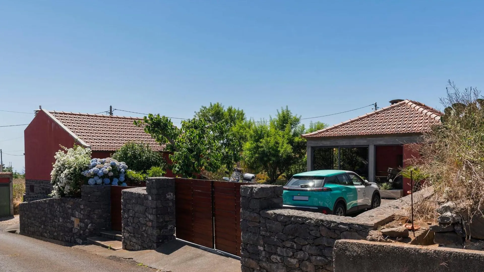 Casa Da Raposeira By An Island Apart Calheta