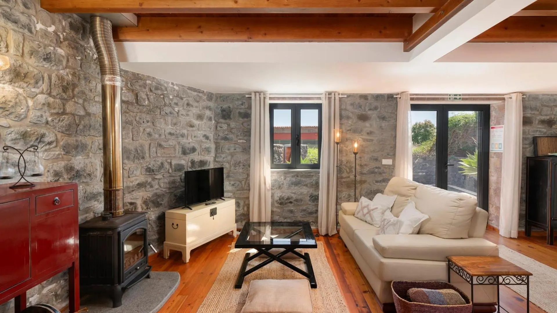 Casa Da Raposeira By An Island Apart Calheta